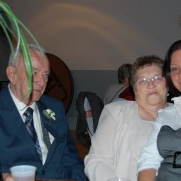 Meet your Posher, Belinda - Picture 1 of 1